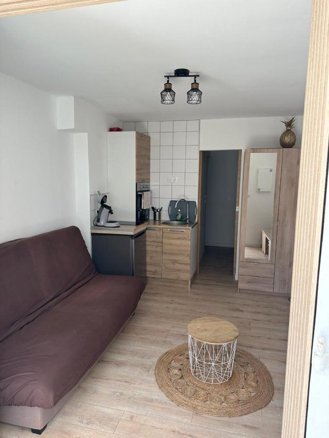 Charmant Studio Neuf 150M Plage Sur Avenue Principale Climatise Et Parking كافالير سور مير المظهر الخارجي الصورة