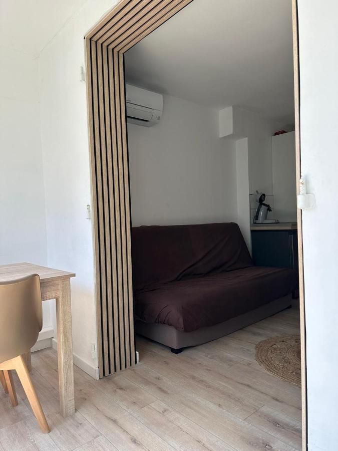 Charmant Studio Neuf 150M Plage Sur Avenue Principale Climatise Et Parking كافالير سور مير المظهر الخارجي الصورة